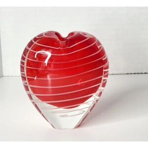Red Heart Valentine Art Glass Heart Paperweight Bud Vase w/ White Striped 3.5 in